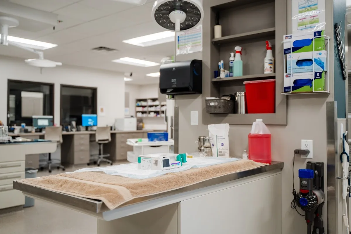 Red River Animal Emergency Hospital & Referral Center