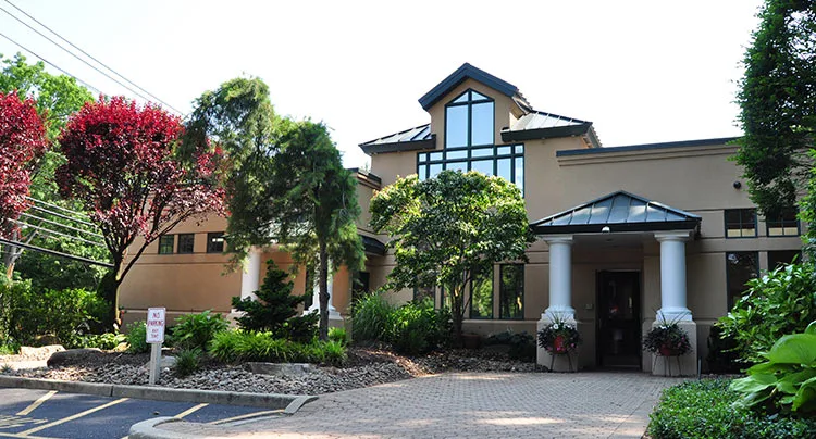 West Hills Animal Hospital & Emergency Center